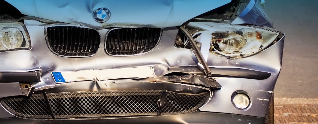 Rozbity samochód marki BMW, odszkodowanie jako równowartość hipotetycznie określonych kosztów naprawy